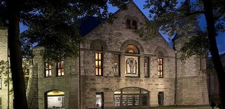 Reid Memorial Library on Lewis & Clark's main campus. Some students and faculty claim to have encountered the ghost of Harriett Haskell there. Source: Lewis & Clark Community College Media Services Flicker